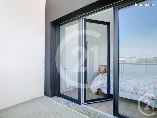 https://img.leboncoin.fr/api/v1/lbcpb1/images/97/23/b2/9723b23456d386ce4ebbc70250887e62ff4e9b73.jpg?rule=ad-image