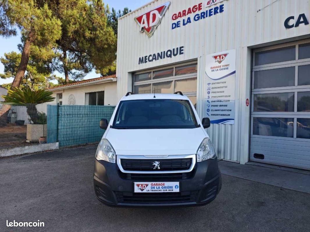 Peugeot Partner TEPEE 1.6L VTi 98CH "ACTIVE" 5PLACES ATTELAGE (image 4)