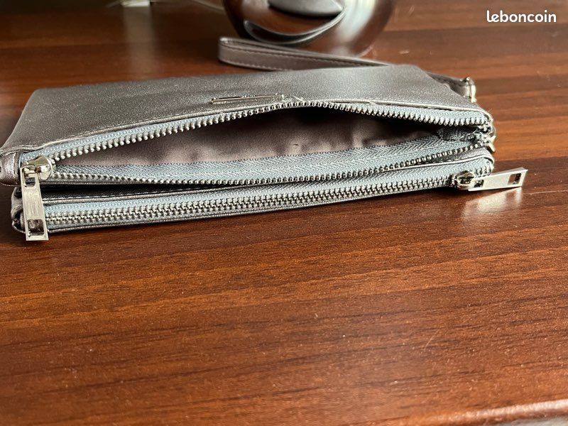 Porte Feuille avec poignet - argenté - très bon état (image 9)