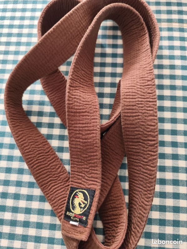 Ceinture art martiaux marron (image 1)