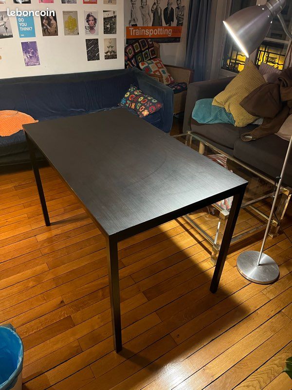 Table noire IKEA (image 1)