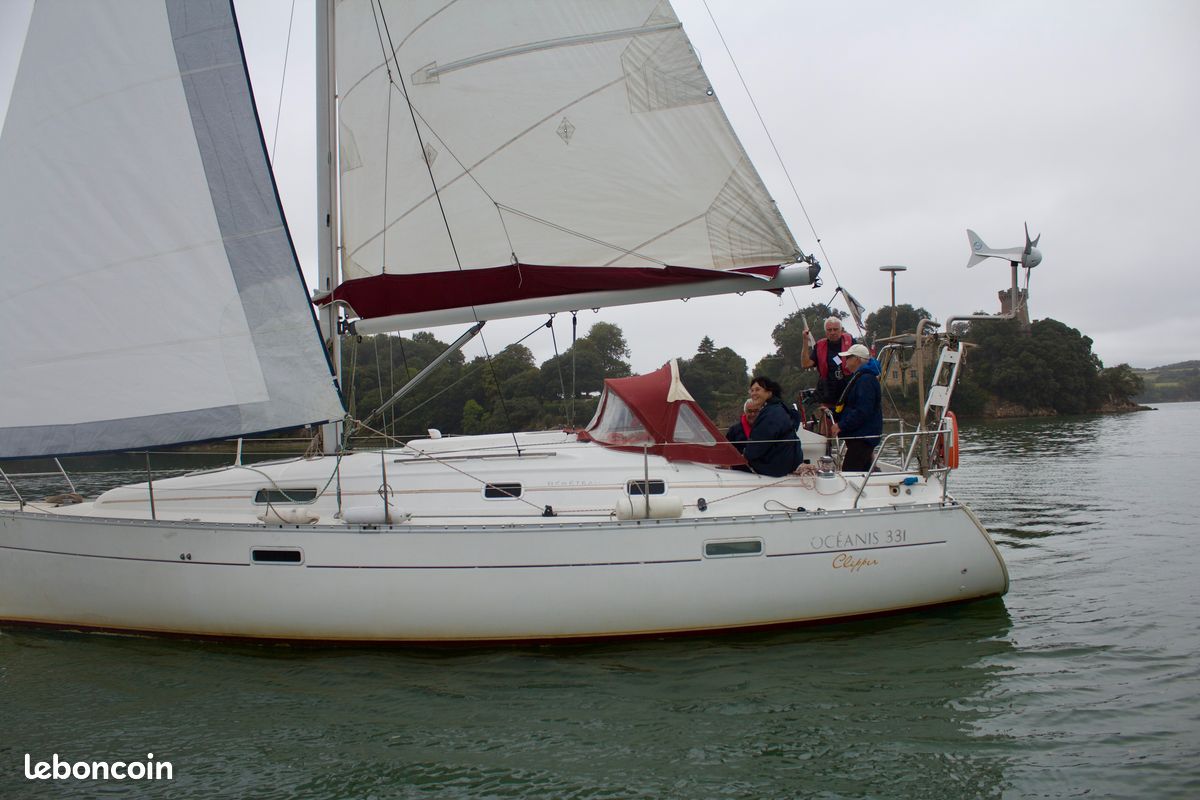 Beneteau Oceanis 331 — View photo 1