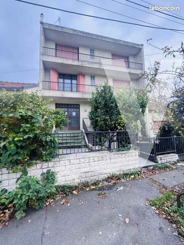 Local commercial 388 m² · à Montreuil · 388 m² · 1 299 000 €
