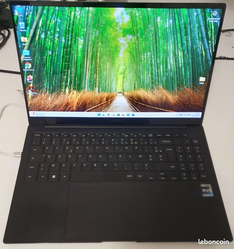 Pour le bureau ou à la maison, ce PC portable UltraBook est à prix