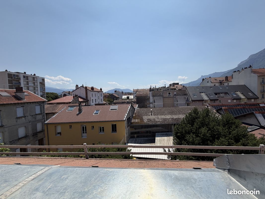 Appartement 4 pièces 77 m² · à Grenoble · 77 m² · 1 080 €