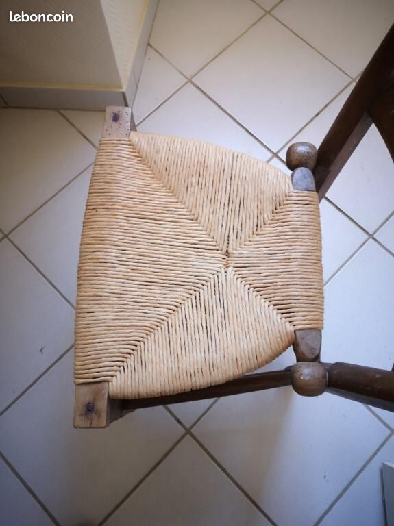 Une chaise ancienne " Prie Dieu" , assise neuve (image 3)