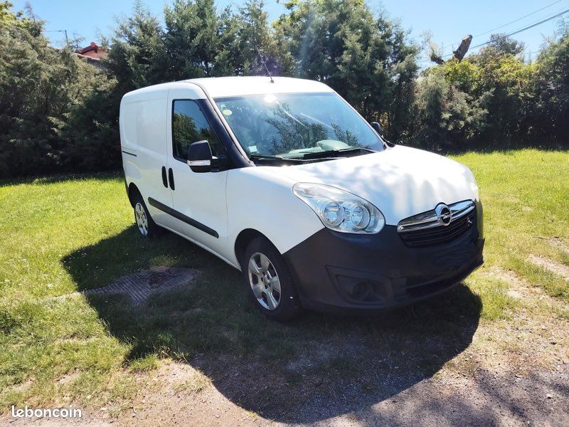 Opel combo Année 2015 À 5490 urgent 🚨 (image 1)