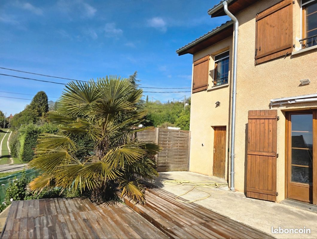 Maison 5 pièces 115 m² · aux Avenières Veyrins-Thuellin · 115 m² · 215 000 €