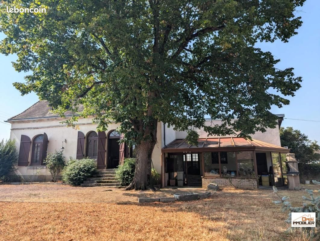 Maison 5 pièces 147 m² · à La Châtre · 147 m² · 199 900 €