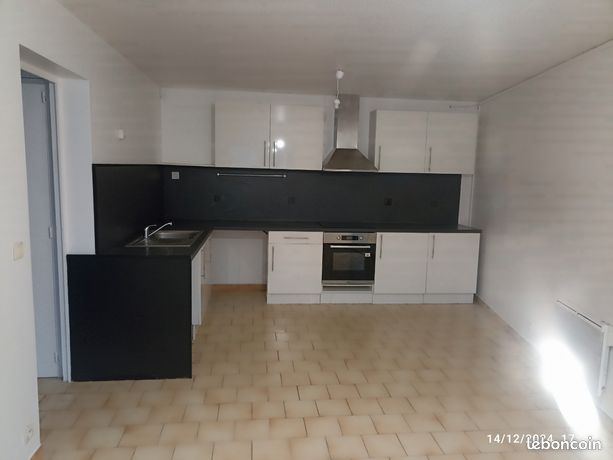 Loue maison à étage