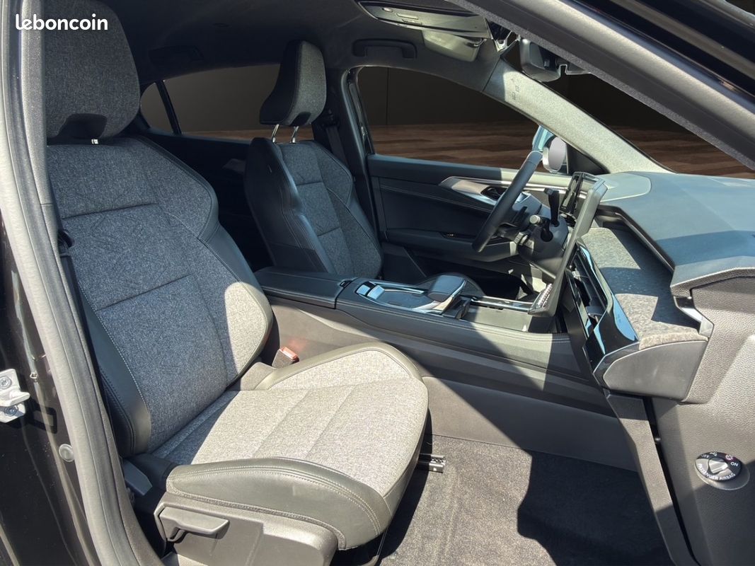 Renault RAFALE techno full hybrid E-Tech 200 ch 25 (image 12)
