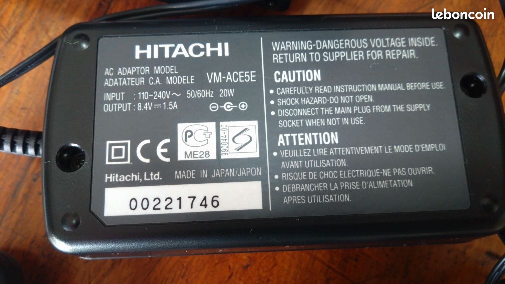 Caméra Vidéo Sous-marine Hitachi – Ancien Stock Neuf – Portable 8mm