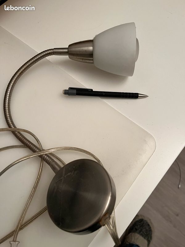 Applique orientable métal et verre dépoli (image 1)