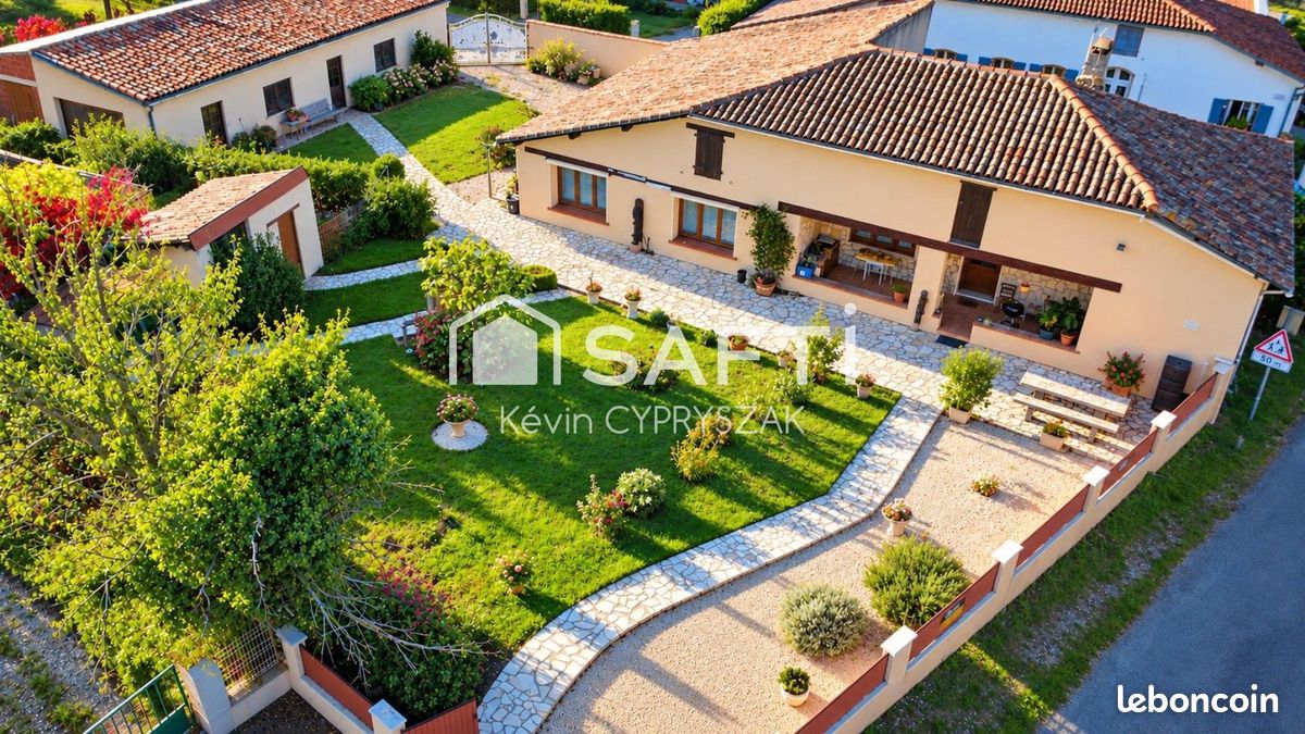 Maison 7 pièces 170 m² · à Sérignac · 170 m² · 175 000 €