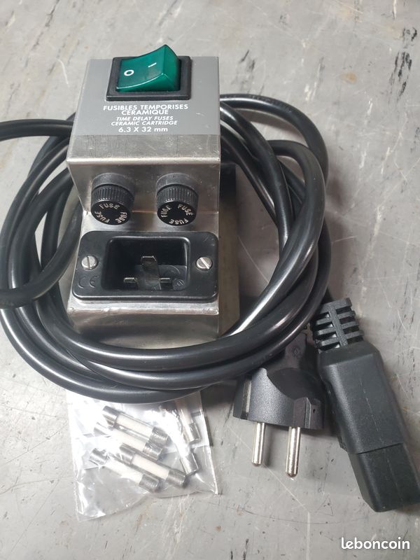 Bloc prise secteur C19 filtré avec Inter & Voyant +2 Portes Fusibles 6.3x32mm 250v/16A max (image 1)