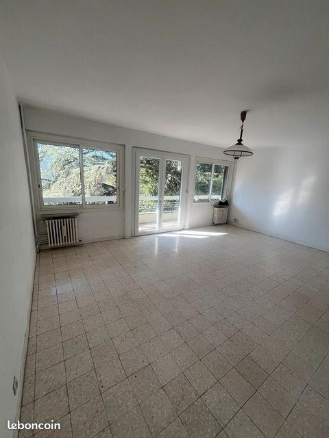Appartement 4 pièces 91 m² · à Nîmes · 90,8 m² · 265 000 €