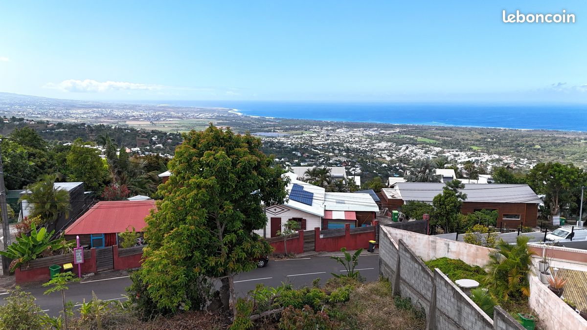 Terrain 655 m² – Vue mer – Ravine Sèche - Étang-Salé · à L'Étang-Salé · 270 000 €