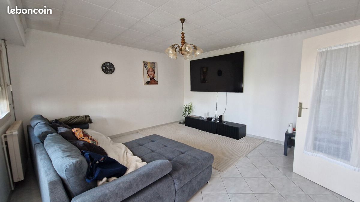 Appartement 5 pièces 103 m² · à Saint-Pierre-des-Corps · 103 m² · 159 425 €