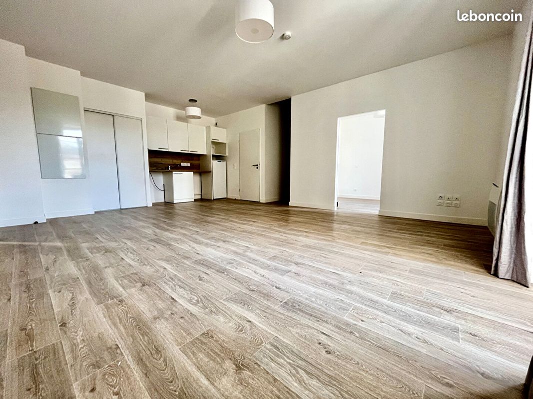 Appartement 4 pièces 92 m² · à Poitiers · 92 m² · 1 080 €