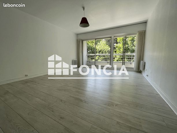 Studio 1 pièce 33 m²