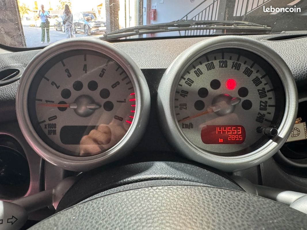 Mini MINI Cooper S (R50/53) 1.6 i 16V 163c (image 15)