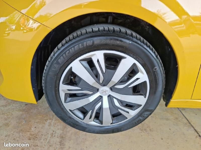 Peugeot 208 1.2 PureTech 100ch S&S Active (image 11)