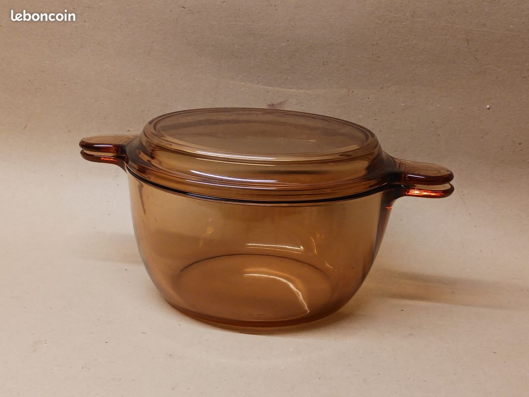 Cocotte vintage française Vision Corning de 1,5 litre avec