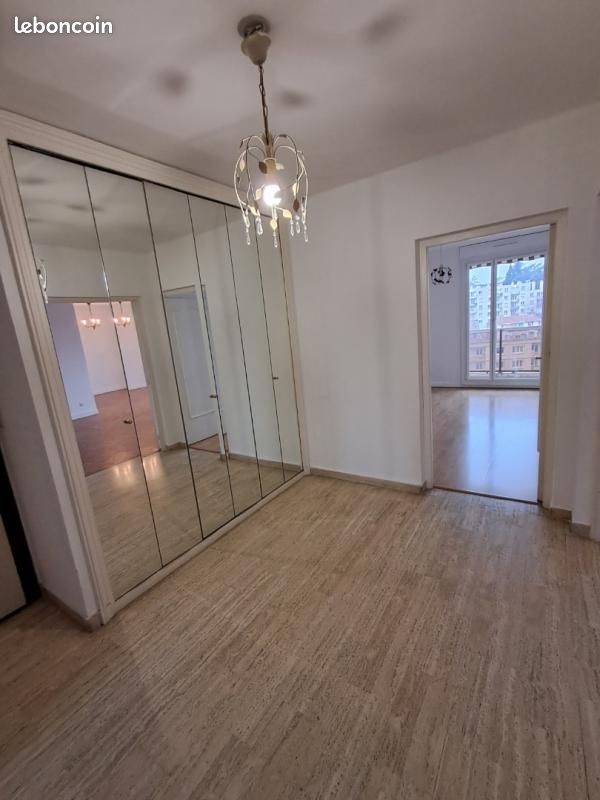 Appartement 5 pièces 103 m² · à Saint-Étienne · 103 m² · 1 060 €/mois
