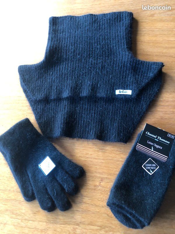Lot gant chaussettes et col (image 1)