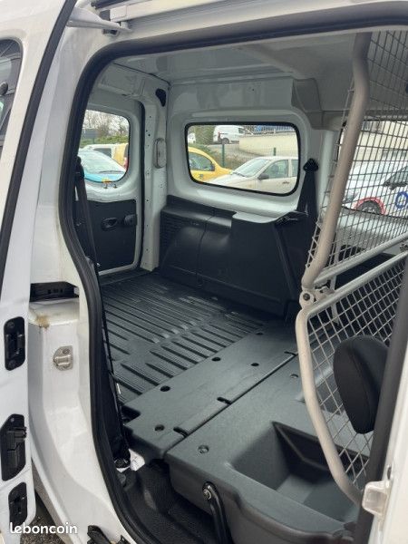 Renault KANGOO II EXPRESS MAXI 1.5 BLUE DCI 115CH CABINE APPROFONDIE CONFORT (image 5)