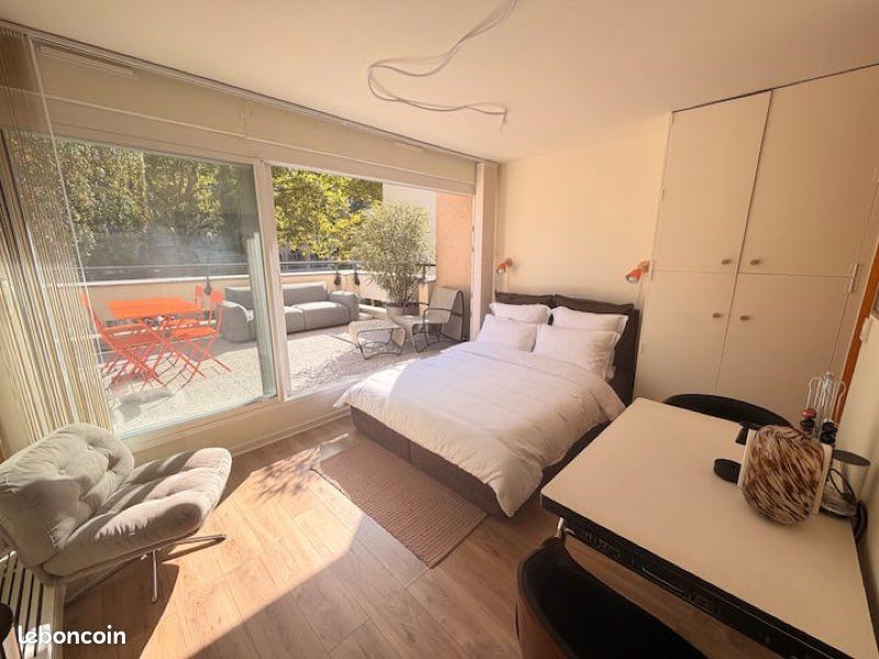 Appartement 1 pièce 28 m² · à Neuilly-sur-Seine · 28 m² · 1 120 €/mois