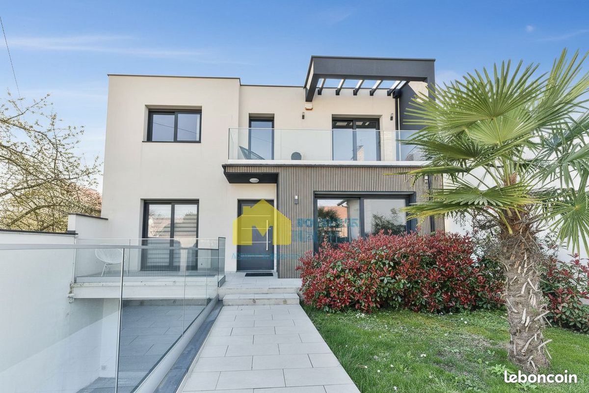 Maison 7 pièces 182 m² · à Sainte-Geneviève-des-Bois · 182 m² · 750 000 €