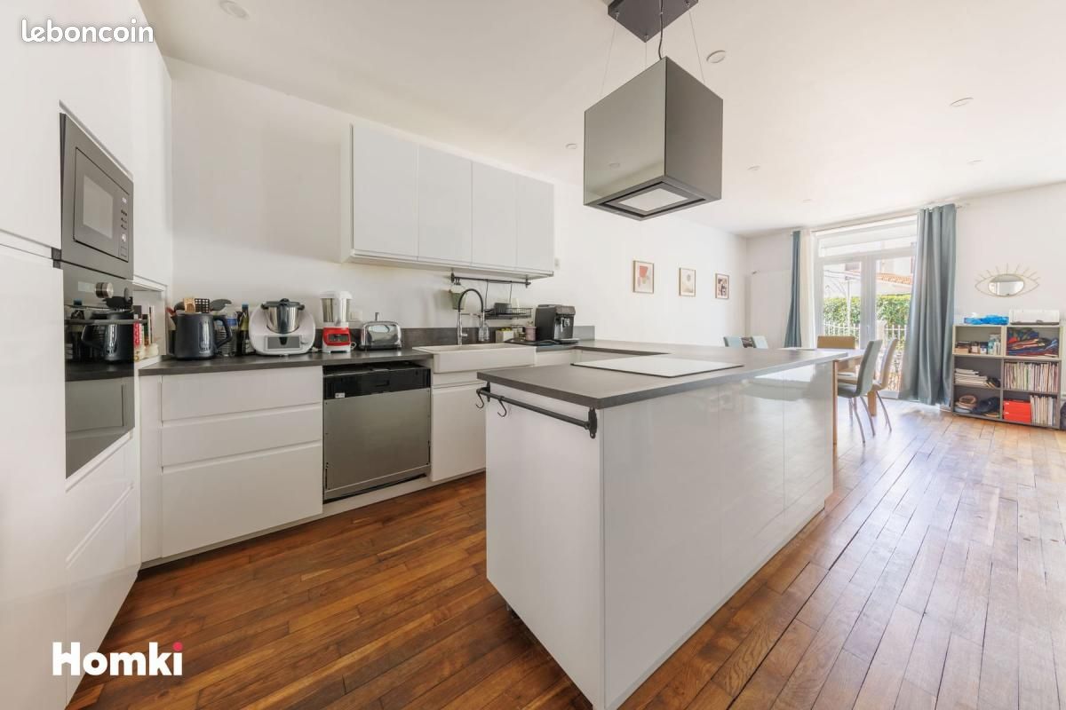 Maison 5 pièces 155 m² · à Peschadoires · 155 m² · 282 000 €