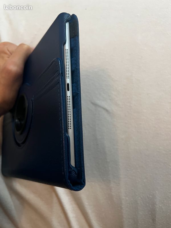iPad Air-16 Go-Wi-Fi (D'occasion) à Renens VD pour CHF 70 - avec