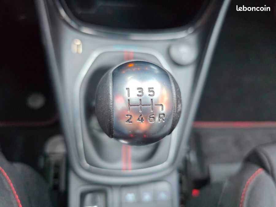 Ford Puma 1.0 EcoBoost 125 BV6 HYBRID MHEV ST LINE (image 19)