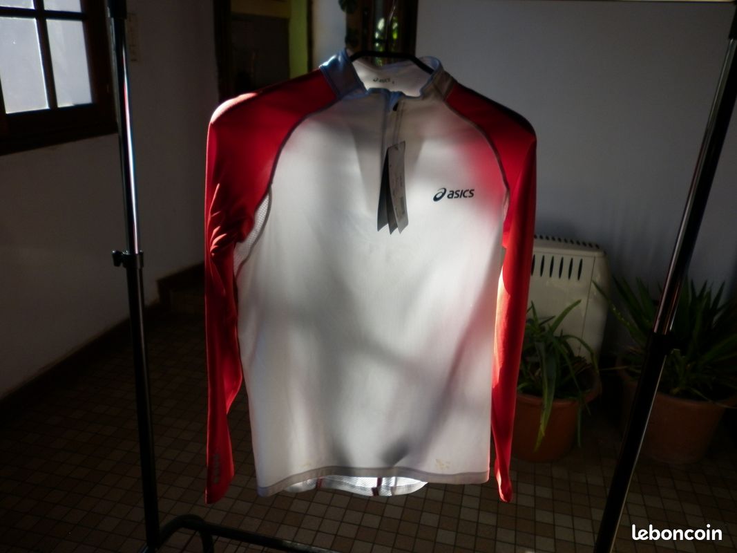 Tee shirt asics (image 1)