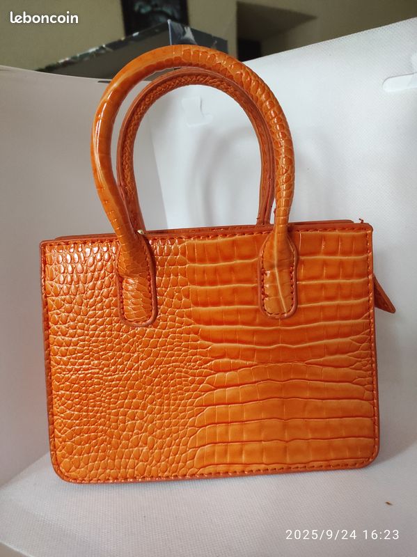 Sac Pimkie orange effet crocodile Accessoires Bagagerie