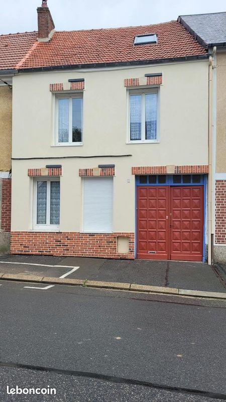 Maison 5 pièces 9 m² · à Breteuil · 9 m² · 161 500 €