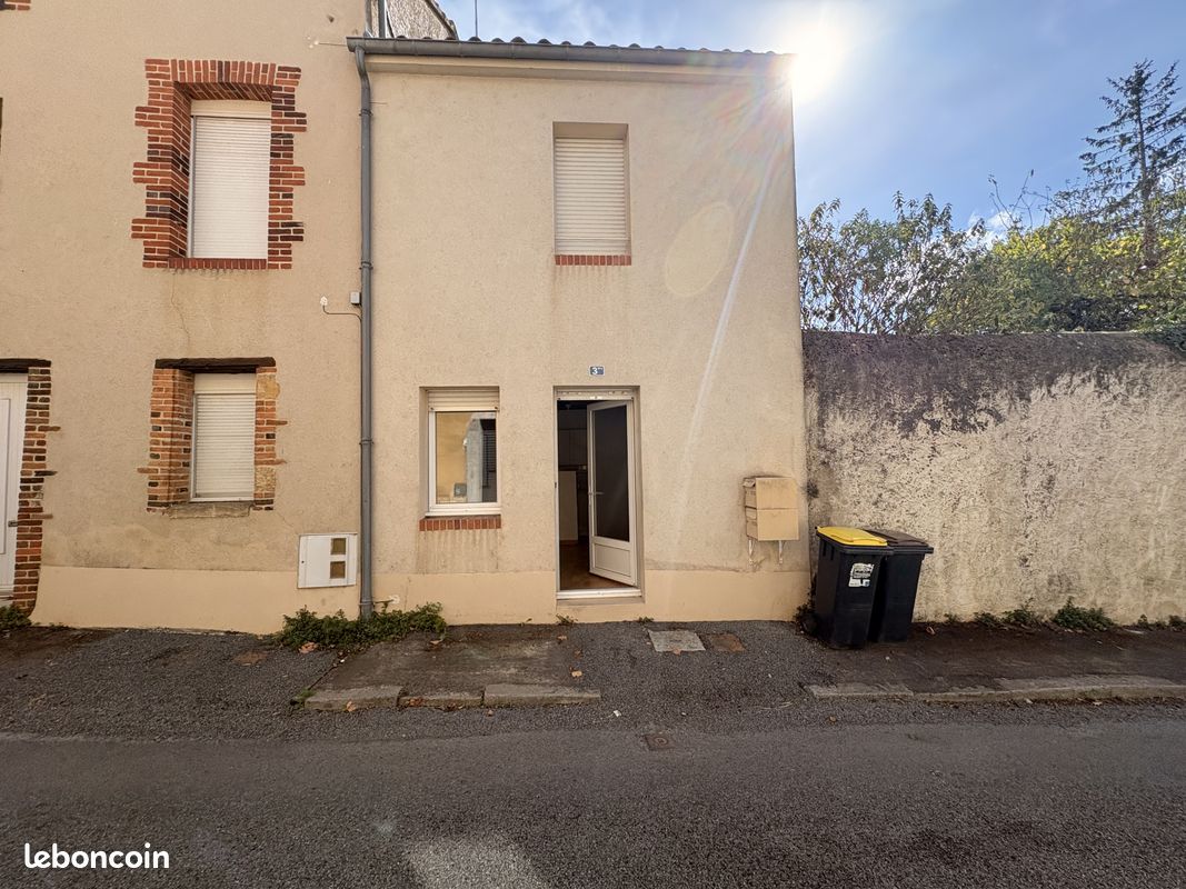 Maison 2 pièces 28 m² · à Lys-Haut-Layon · 28 m² · 288 €/mois