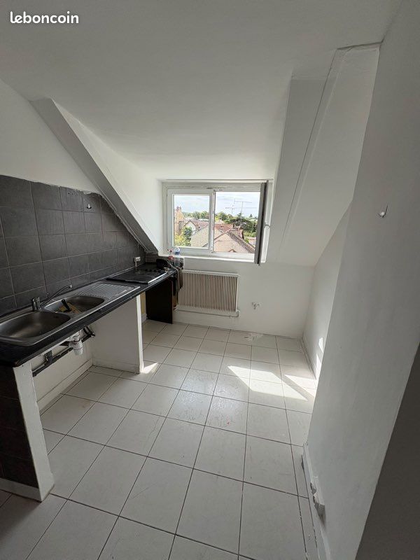 Location t3 (image 6)