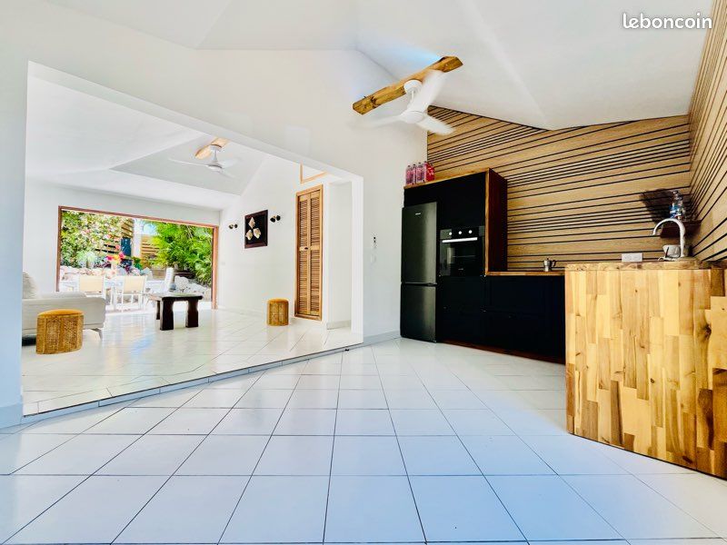 Maison 4 pièces 73 m² · à Saint-François · 73 m² · 900 €