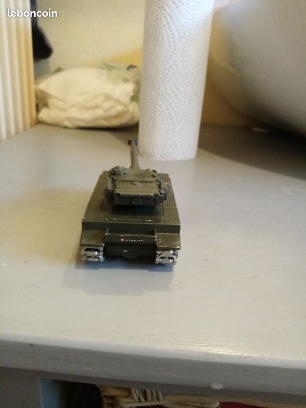 Miniature Solido Militaire N°250 - Char AMX 13t France Hombourg - 1/50, Métal