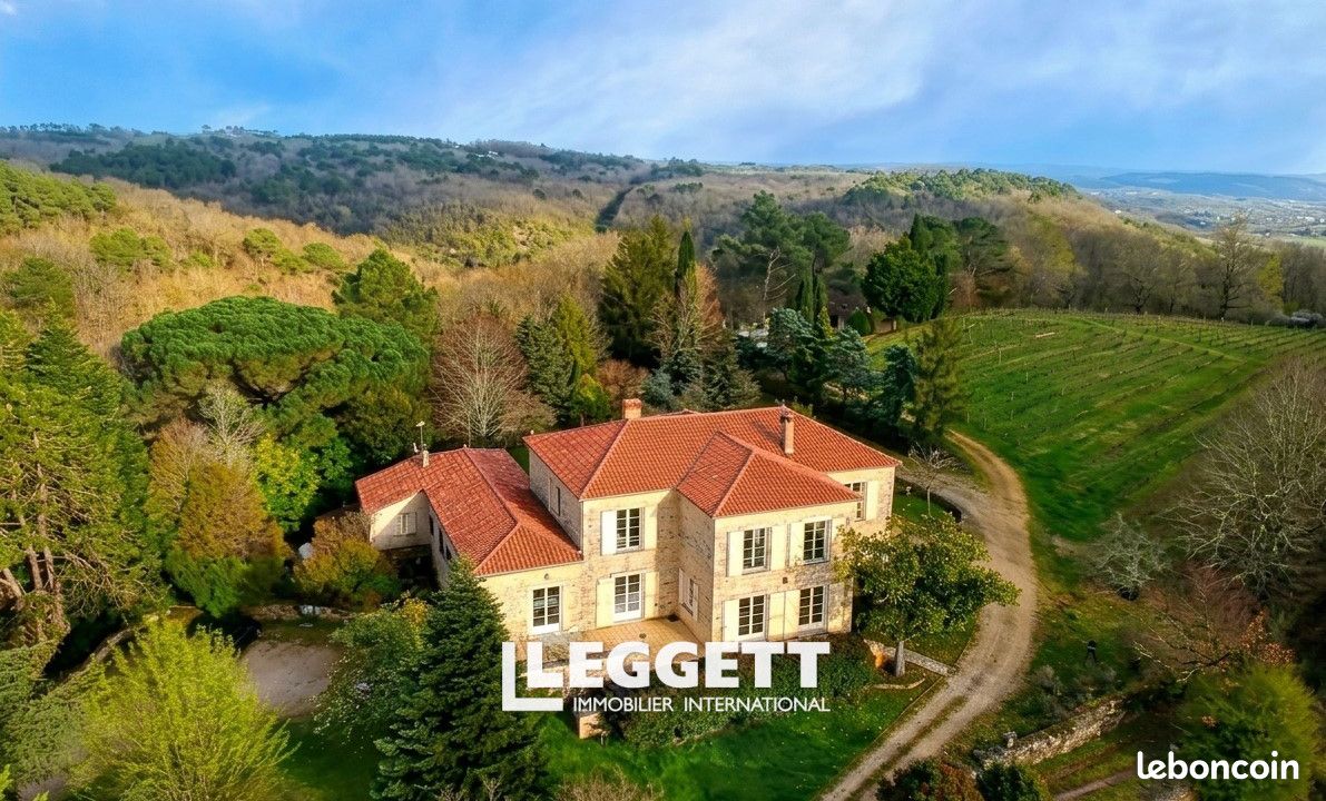Maison 10 pièces 440 m² · à Prayssac · 440 m² · 843 000 €