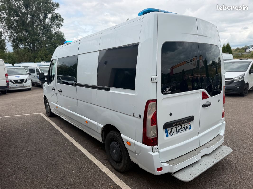 Renault Master L3H2 Ambulance Les Dauphins Type B - EN1789 (image 4)