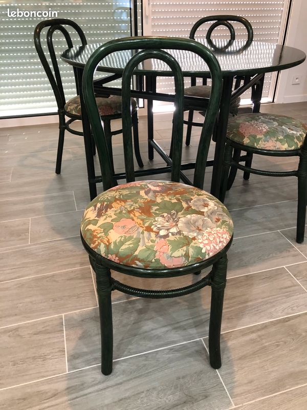 Table et chaises rotin vintage années 80 (image 8)