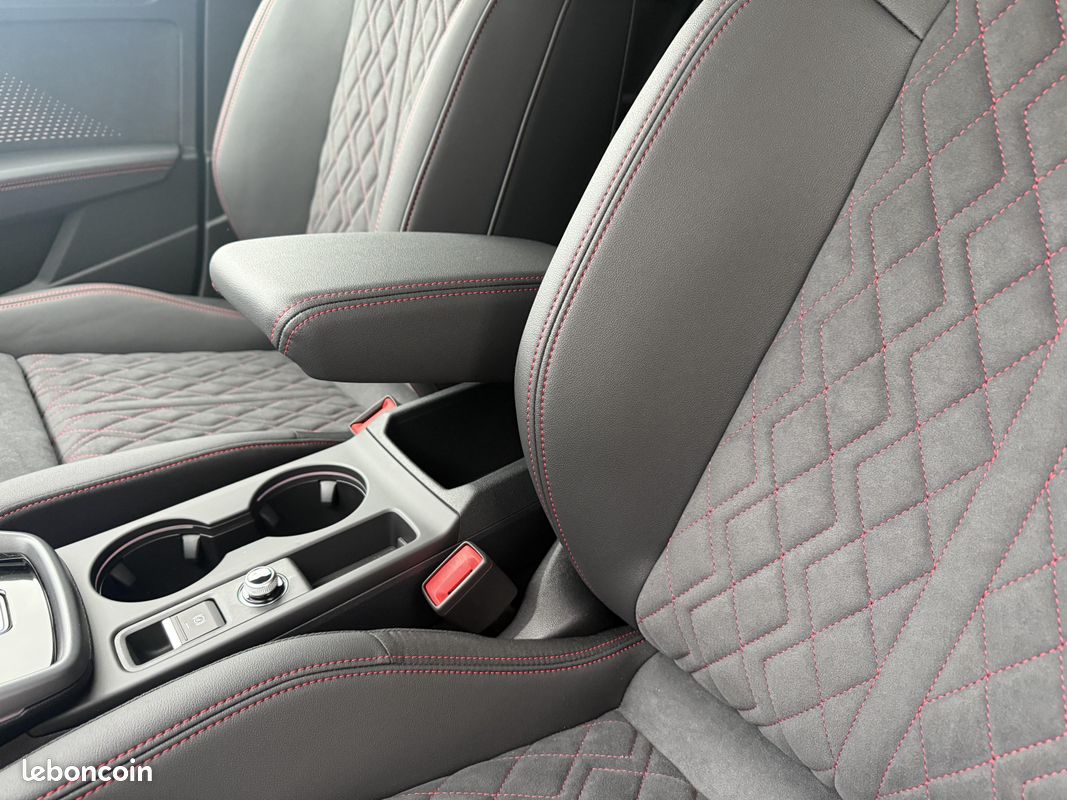 AUDI A3 Sportback 35 TFSI Mild Hybrid 150 S tronic 7 S line (image 36)