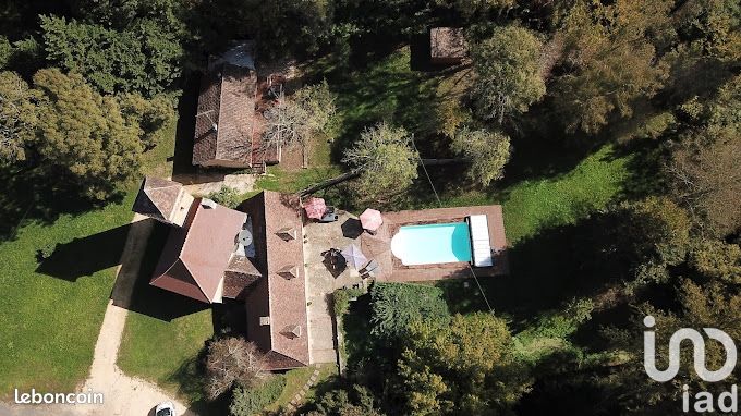 Maison 6 pièces 180 m²