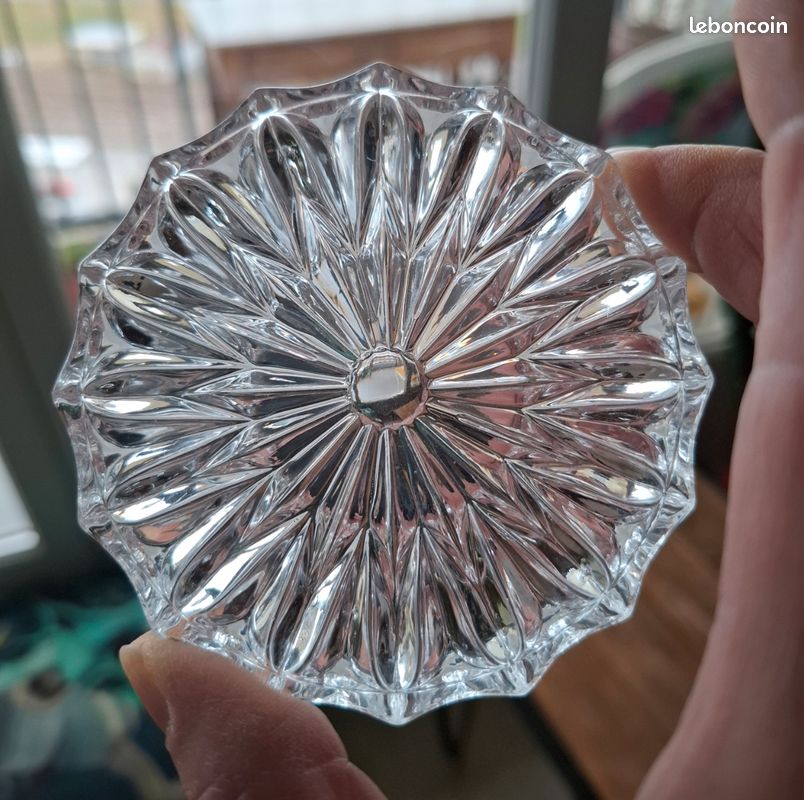 Lot De Dessous De Verre En Verre Ou Cristal Transparent - État Correct