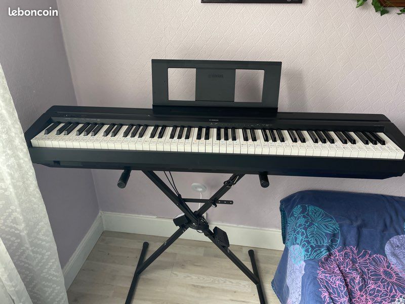 Piano (image 1)