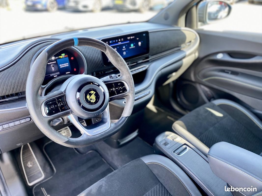 ABARTH 500 e Cabriolet / 42 kWh 155 CH BVA / Scorpionissima / Française / 1er Main / Suivi (image 7)